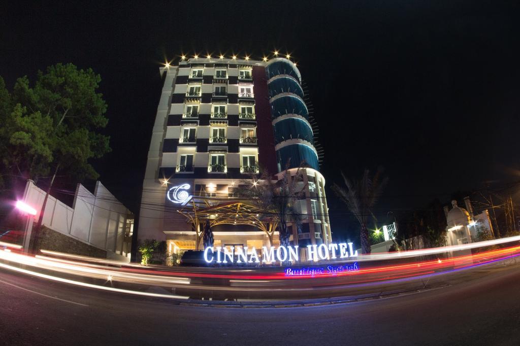 Cinnamon Hotel Boutique Syariah Tutugan Экстерьер фото