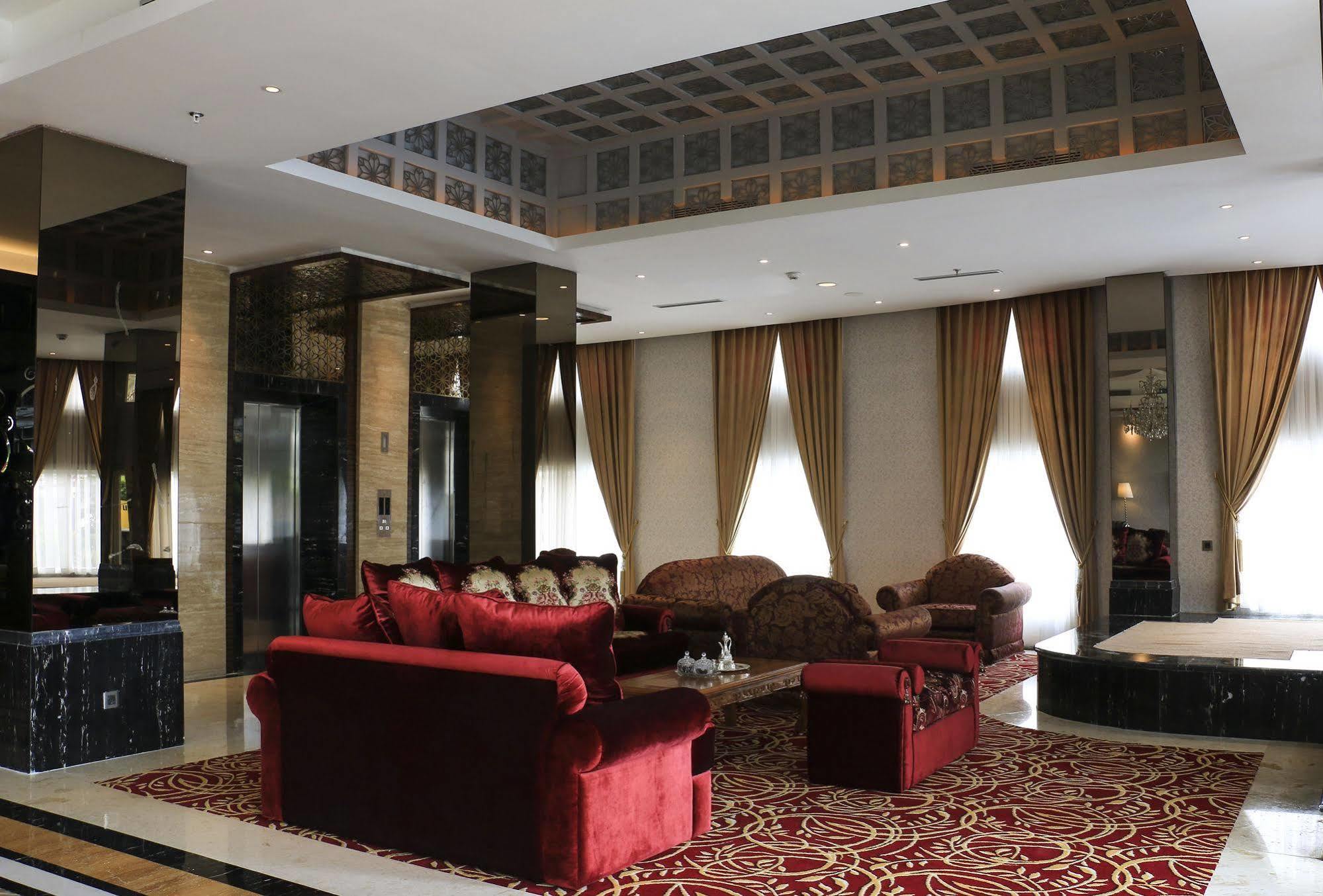 Cinnamon Hotel Boutique Syariah Tutugan Экстерьер фото