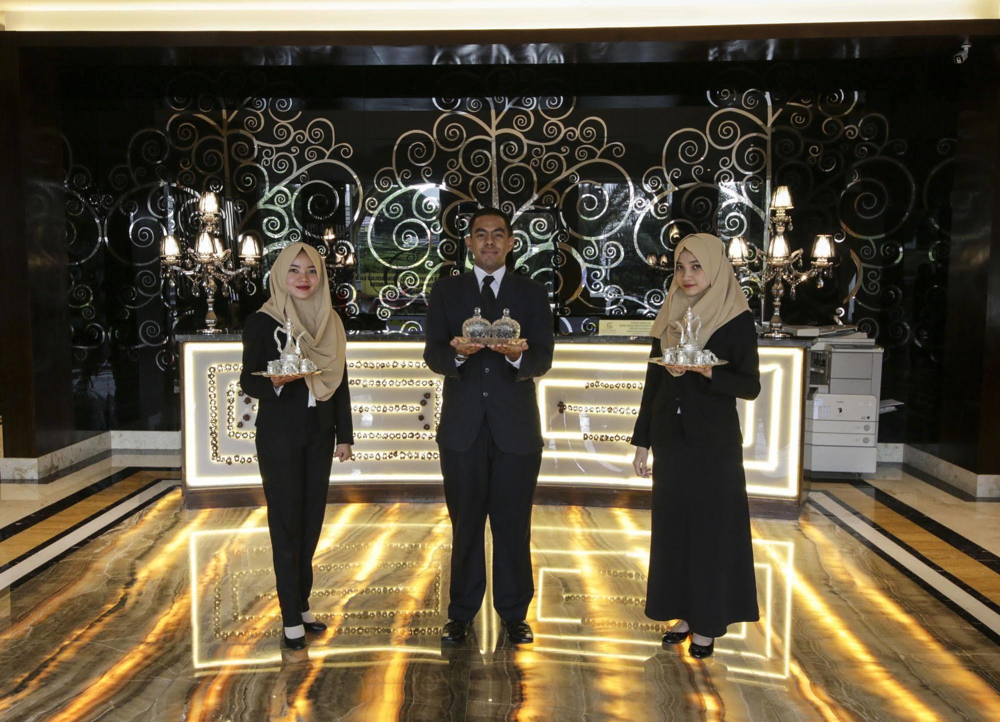 Cinnamon Hotel Boutique Syariah Tutugan Экстерьер фото