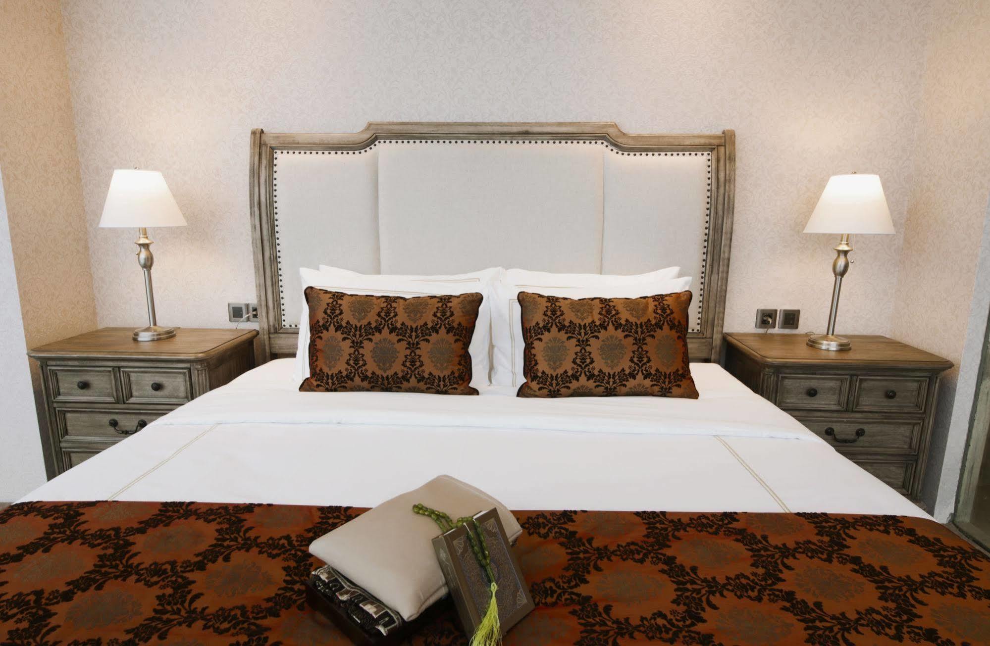 Cinnamon Hotel Boutique Syariah Tutugan Экстерьер фото