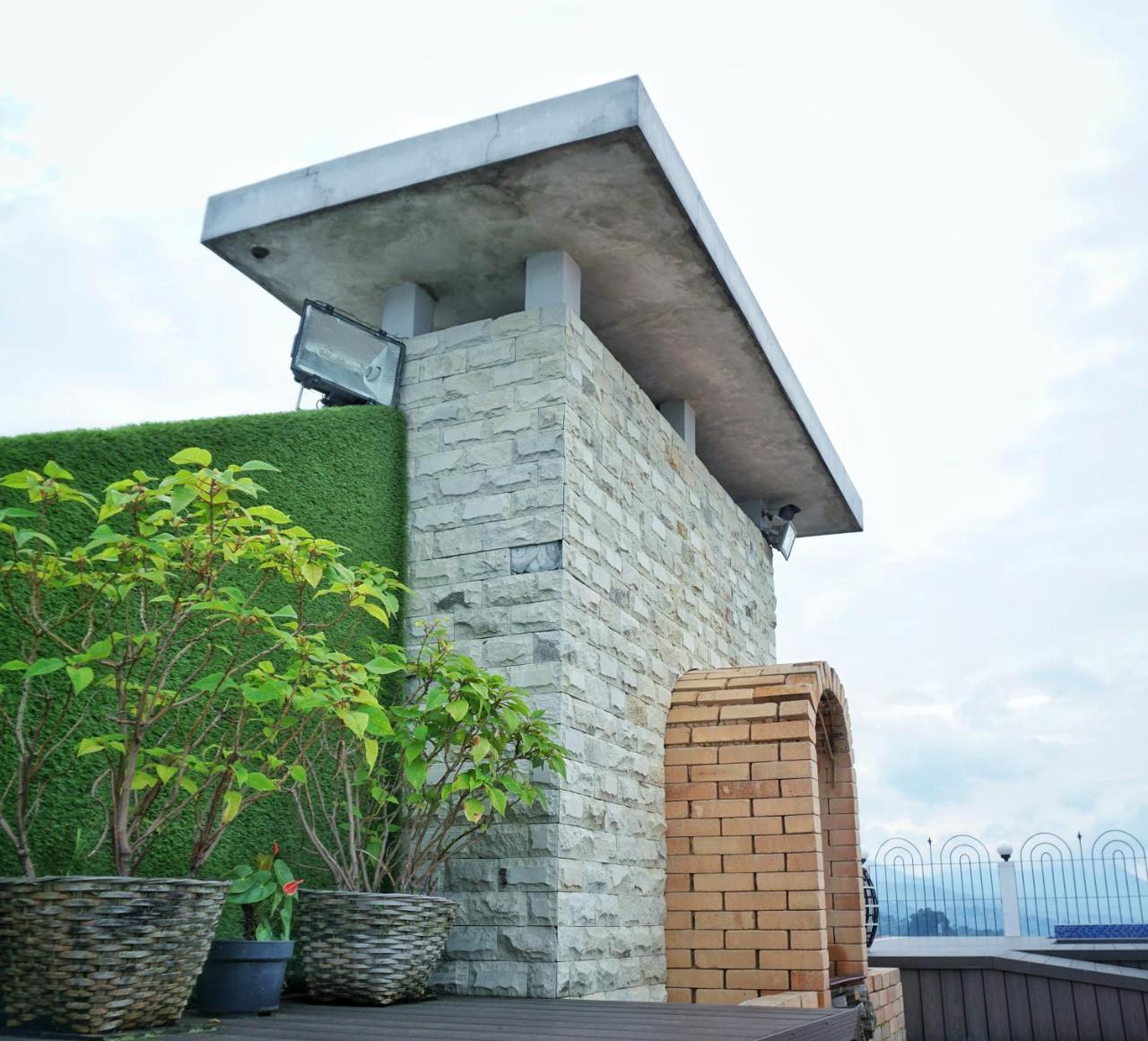 Cinnamon Hotel Boutique Syariah Tutugan Экстерьер фото