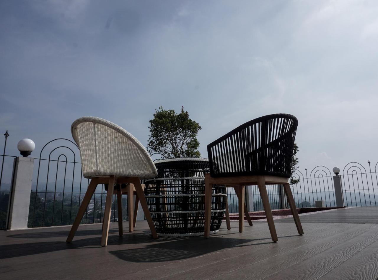 Cinnamon Hotel Boutique Syariah Tutugan Экстерьер фото